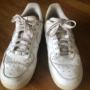 Aged White Nike Air Force One’s